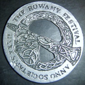 Rowany Festival event token from AS32 (1998). Photo by Baroness Medb ingen Iasachta April 2014