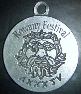 Rowany Festival event token from AS35 (2001). Photo by Baroness Medb ingen Iasachta April 2014
