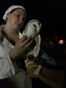 Lady Elizabet Hunter with Jasper the Barn Owl at GNW XVI. Photo by TH Lady Ceara Shionnach
