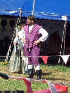 Count Sir Stephen Aldred of House Burbage. Photo by Lady Ceara Shionnach, 2008.