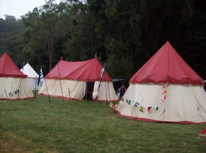 House Burbage campsite at Rowany Festival in Glenworth Valley, Easter 2008. Photo by Lady Ceara Shionnach, 2008.