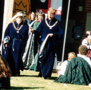 Osgot of Corfe and Esla of Ifeld, second Baron and Baroness of Innilgard. Photo at 12th Night in Politarchopolis 1997, photo by Master John of the Hills.