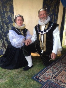 Damian Greybeard and Leonie de Grey, ninth Baron and Baroness of Aneala. Photo by Countess Liadan ingen Fheradaig, 20 September 2014.
