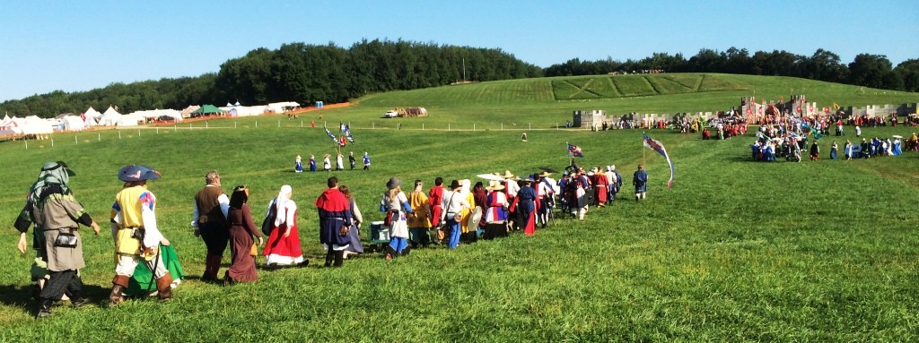 The Lochac procession into Opening Court at Pennsic War 44. Photo by THB Ceara Shionnach, August 2015.